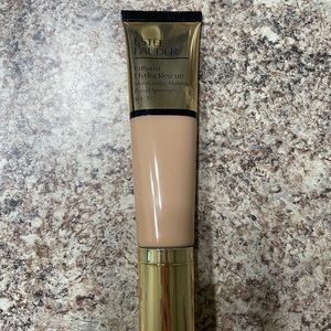 Estée Lauder Futurist Hydra Rescue Moisturizing Makeup